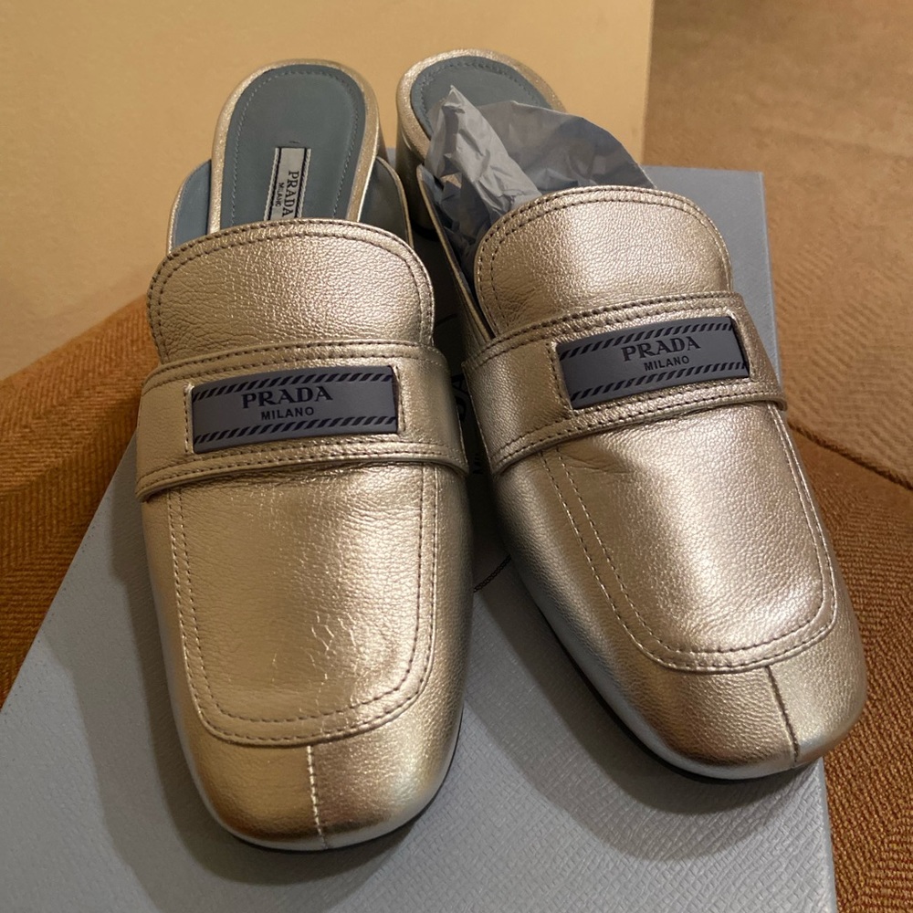 PRADA MULE. NIB silver
